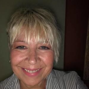 Meet your Posher, Monique